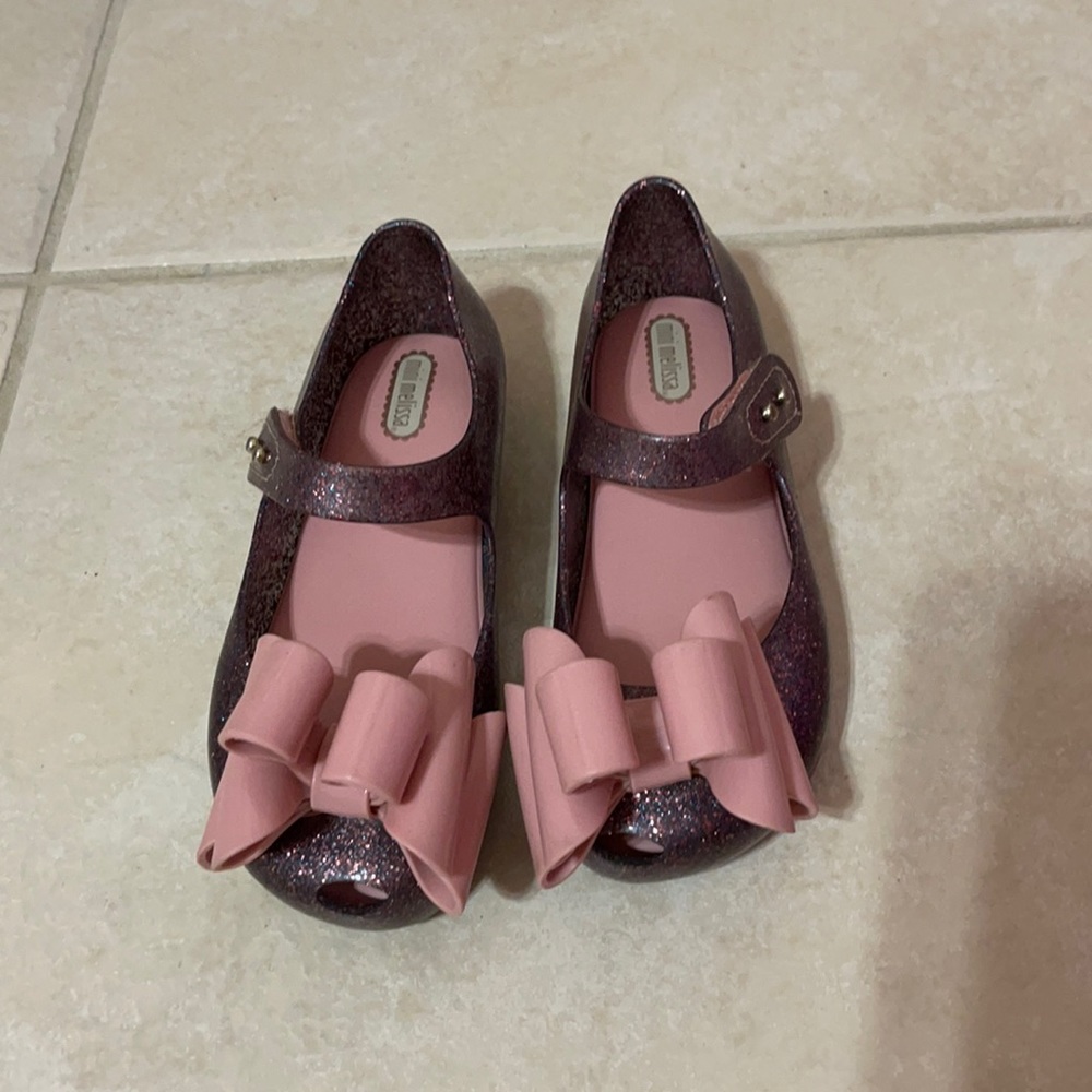 Mini Melissa size 11 girl’s ultra girl